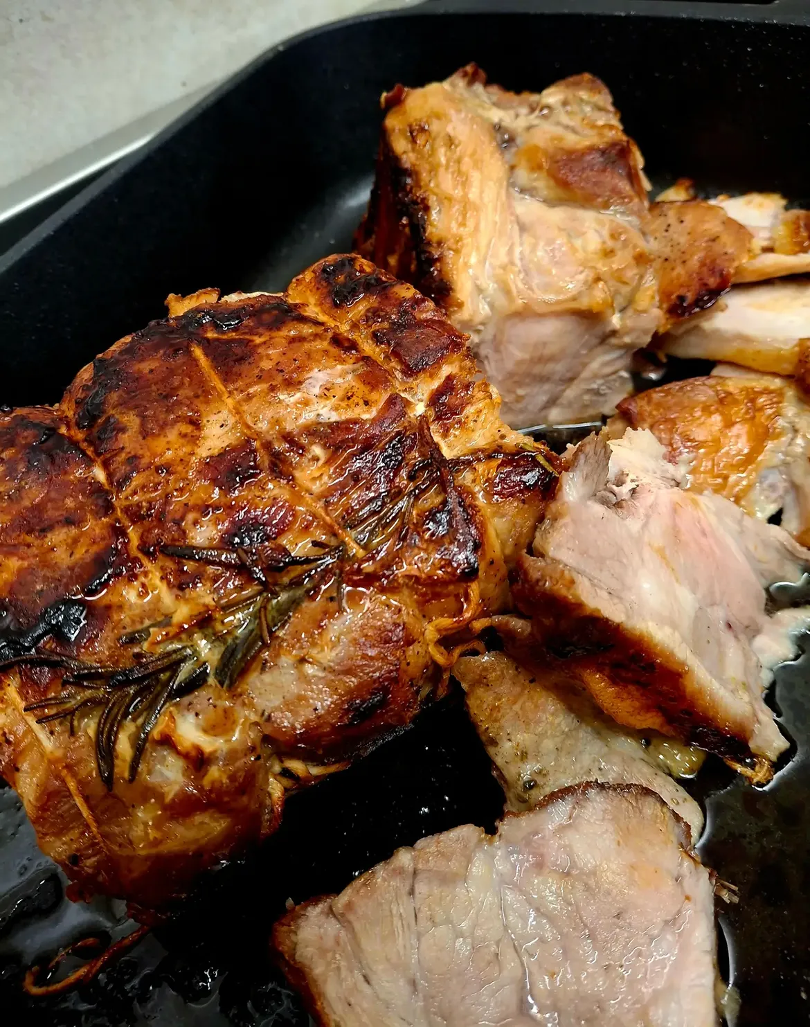 Piatto rustico di arrosto preparato al Ranch